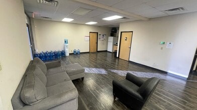 2910 N 30th Ave, Phoenix, AZ à louer Photo intérieure- Image 2 de 2