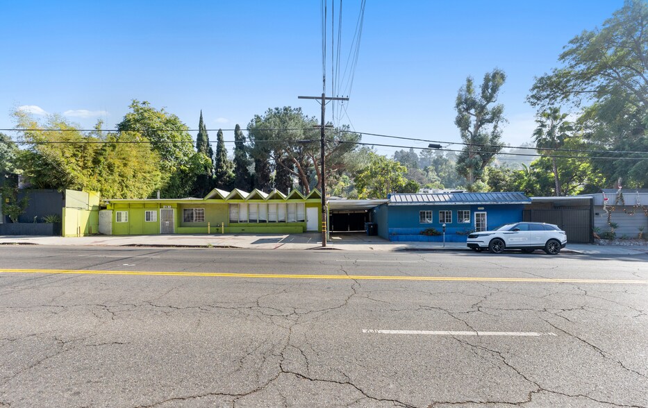 2124-2132 Hyperion Ave, Los Angeles, CA à vendre - Photo du bâtiment - Image 1 de 12