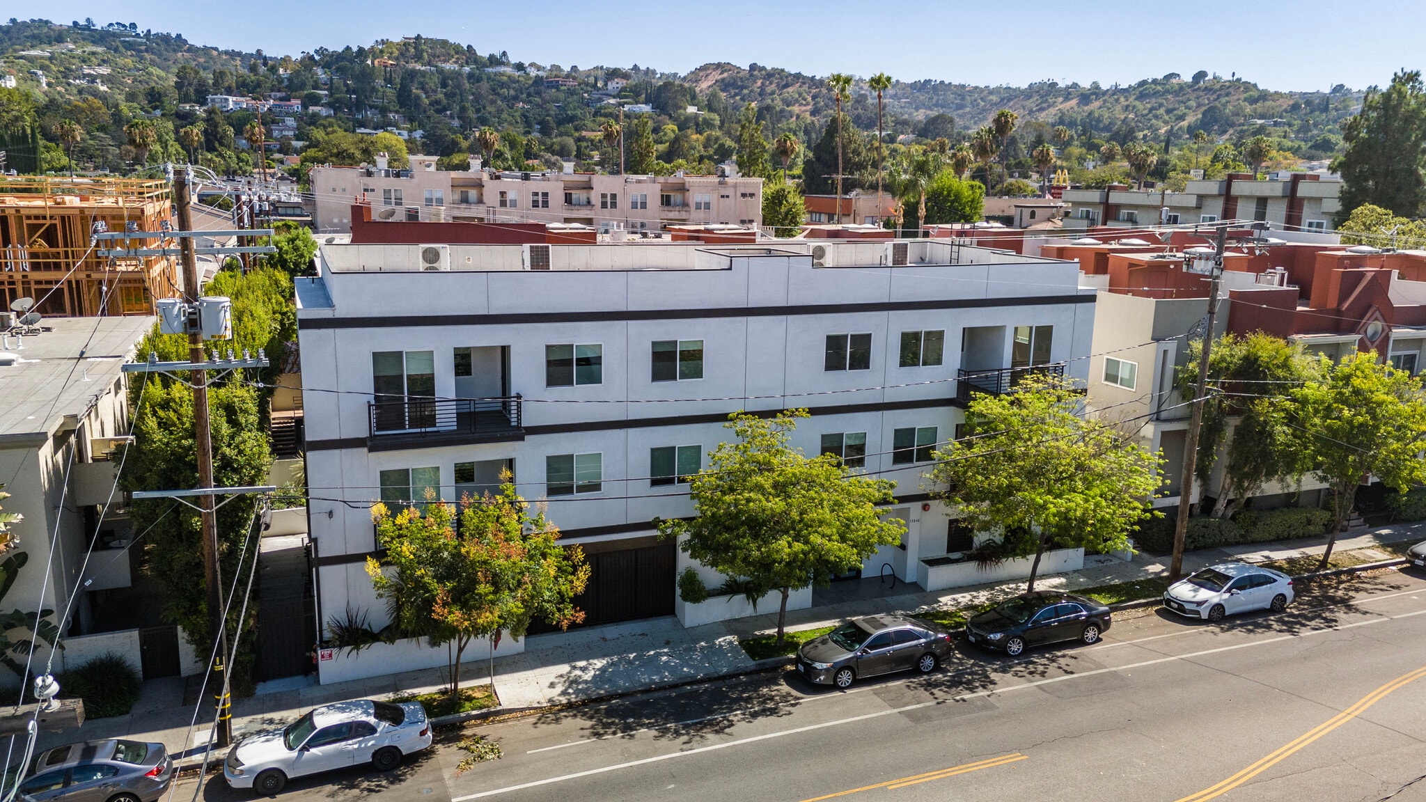 13846 Moorpark St, Sherman Oaks, CA for sale Primary Photo- Image 1 of 16