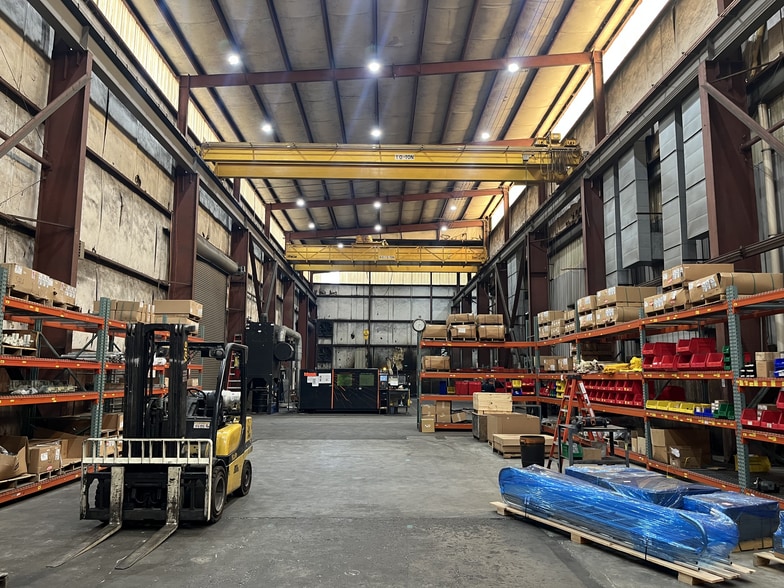 4815 Commerce Dr, Trussville, AL for sale - Building Photo - Image 3 of 9