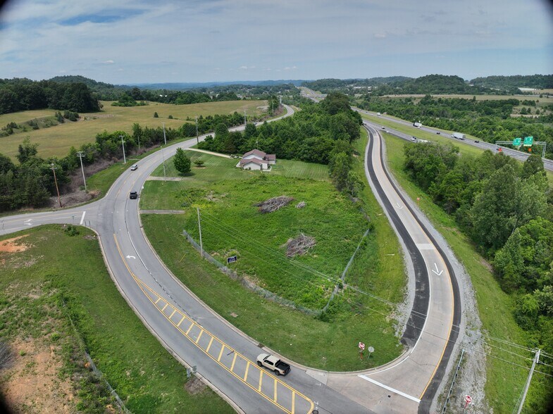 1967 Kendrick Creek Road Rd, Kingsport, TN à louer - Communauté Matterport - Image 2 de 19