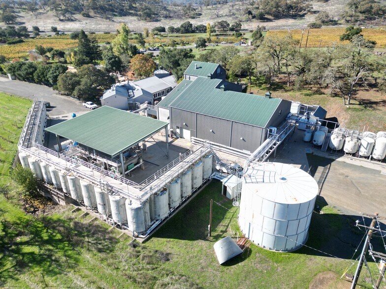 14335 Sonoma Highway 12, Glen Ellen, CA à vendre - Photo du bâtiment - Image 3 de 12