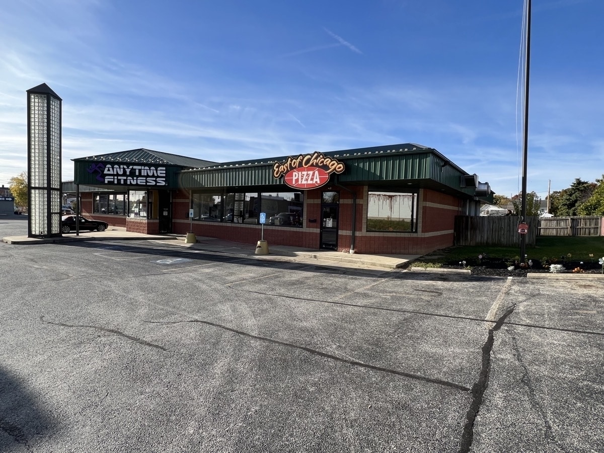 205 Defiance St, Wapakoneta, OH for lease Building Photo- Image 1 of 1