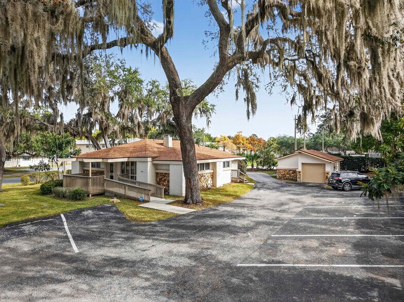 708 Lee St, Leesburg, FL à vendre - Photo du bâtiment - Image 2 de 29