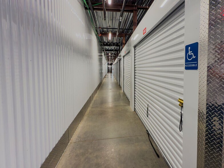 Extra Space Storage 2 Portfolio SC portefeuille de 2 propriétés à vendre sur LoopNet.ca - Photo du bâtiment - Image 2 de 22