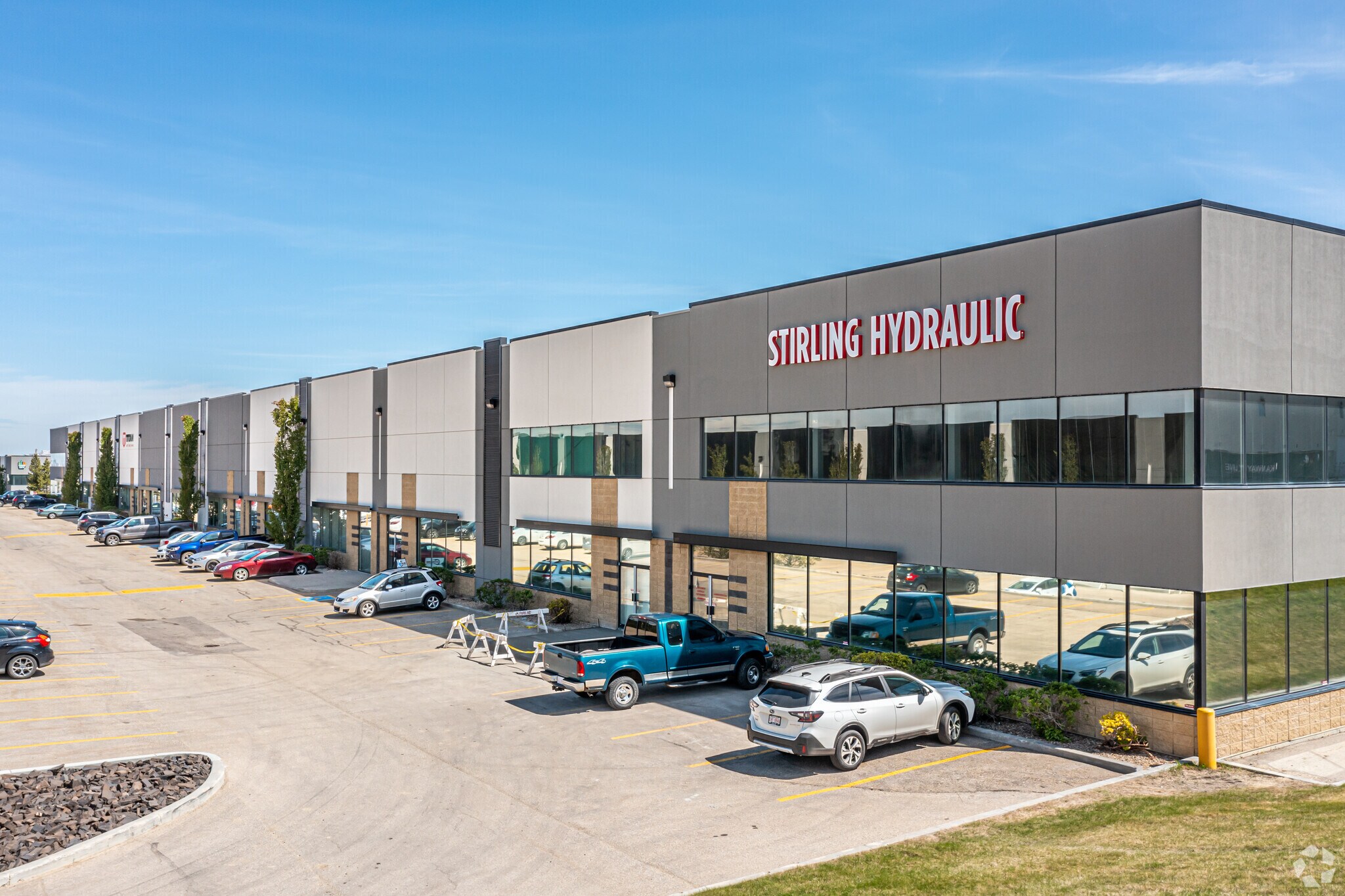 5103-5135 67 Av NW, Edmonton, AB à vendre Photo principale- Image 1 de 1