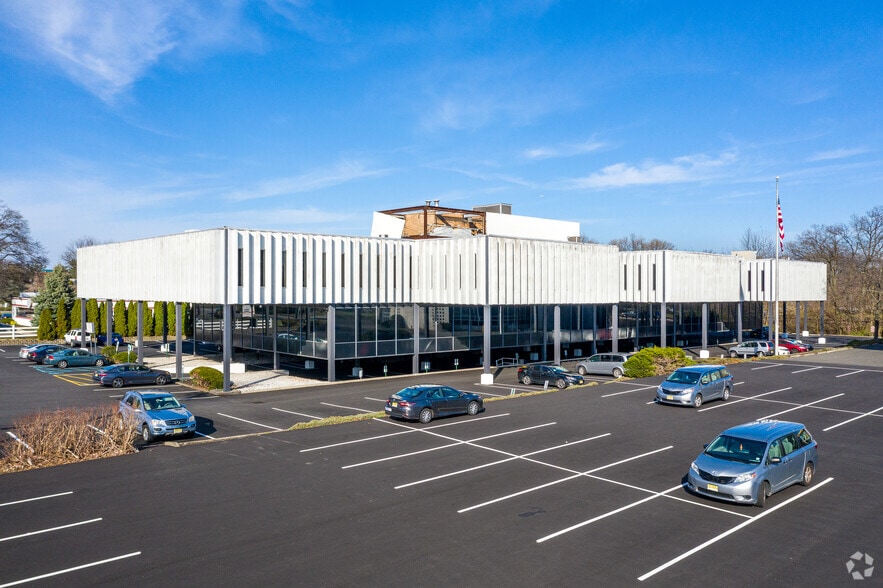 1373 Broad St, Clifton, NJ for lease - Building Photo - Image 3 of 14