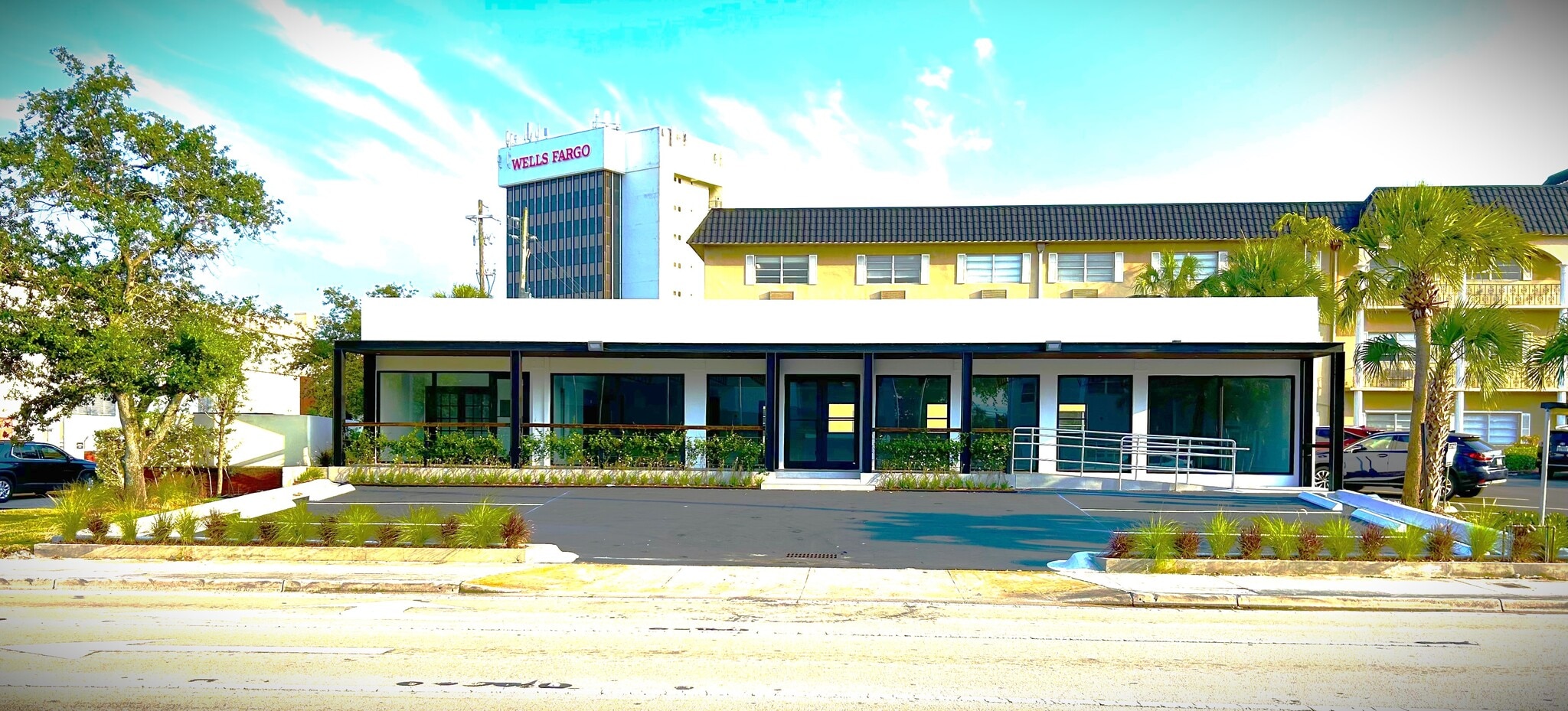 2100 E Commercial Blvd, Fort Lauderdale, FL for lease Primary Photo- Image 1 of 22