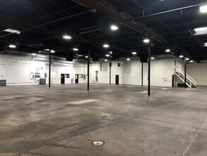 3901 SE Naef Rd, Portland, OR for lease Interior Photo- Image 2 of 8