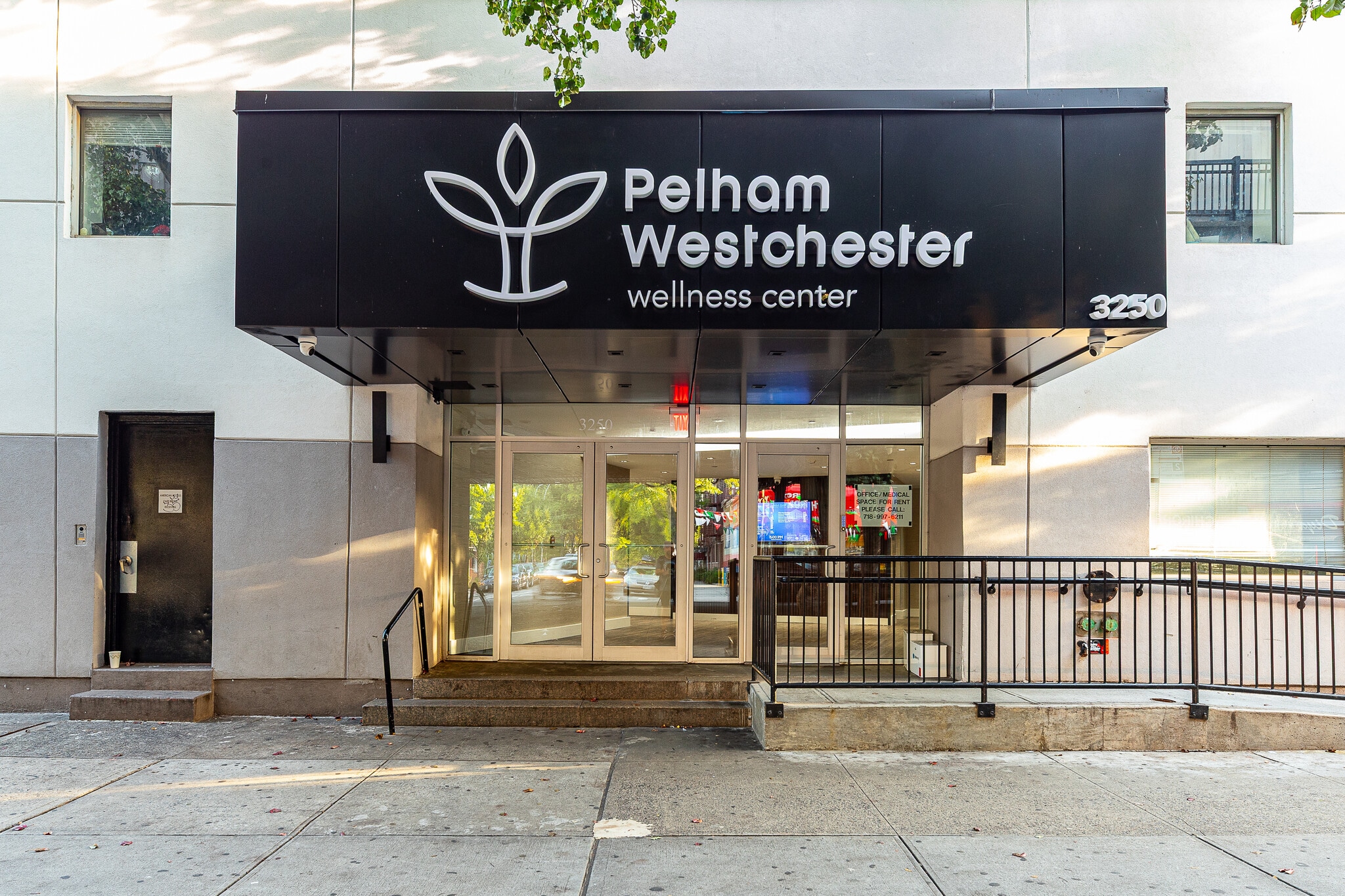 3250 Westchester Ave, Bronx, NY for lease Building Photo- Image 1 of 2