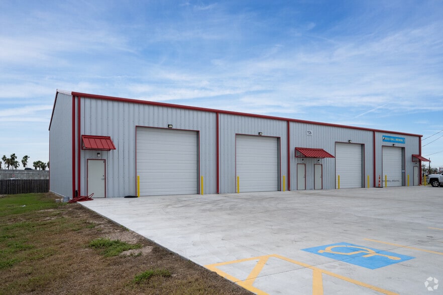 936 Waldron Rd, Corpus Christi, TX for lease - Primary Photo - Image 1 of 5