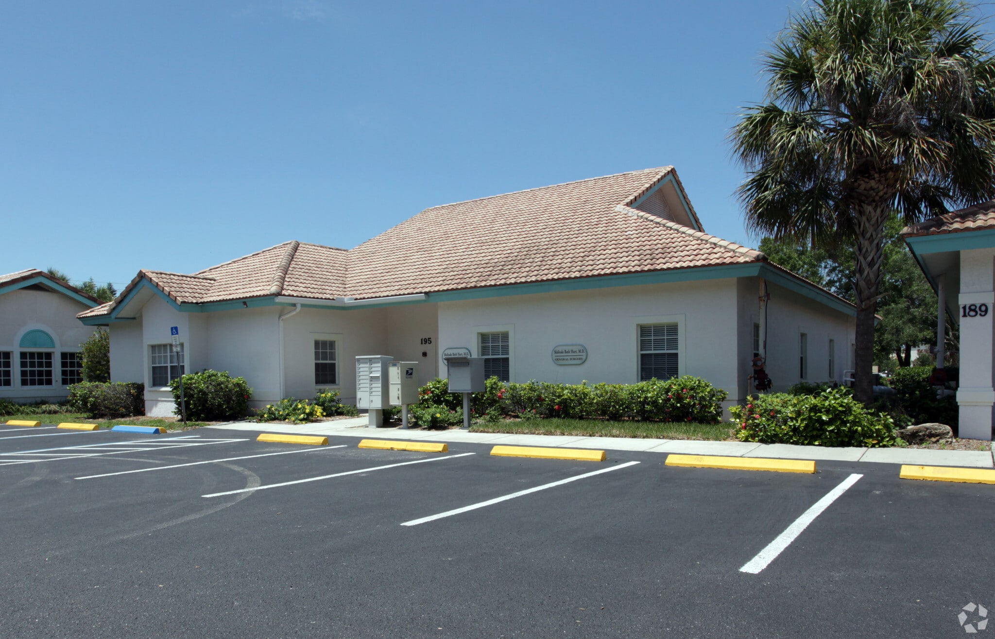 195 Center Rd, Venice, FL for sale Primary Photo- Image 1 of 3