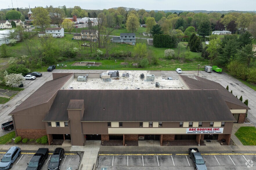3636 Copley Rd, Akron, OH à louer - Photo du bâtiment - Image 3 de 4