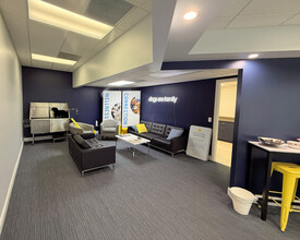 1070 E Indiantown Rd, Jupiter, FL for lease Interior Photo- Image 2 of 12