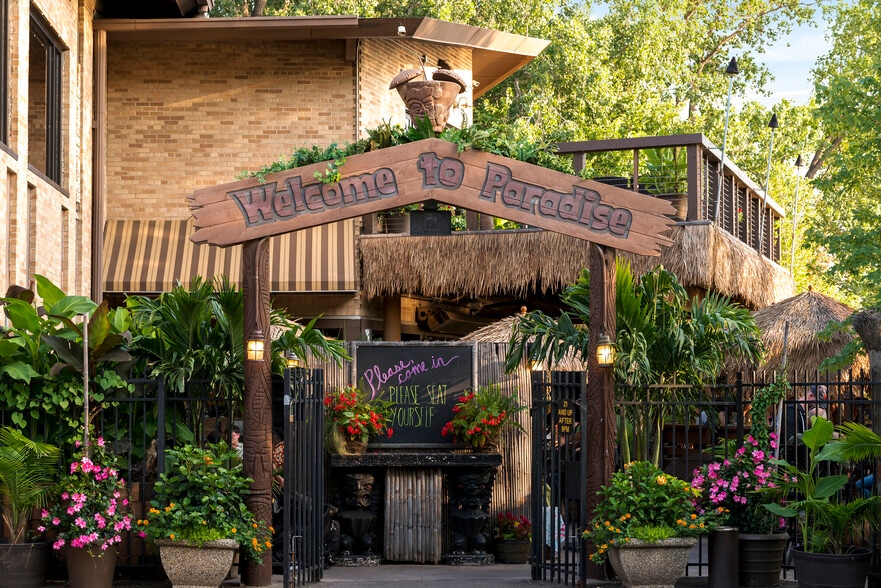 1900 & 1924 Marshall St NE, Minneapolis, MN for lease - Primary Photo - Image 2 of 20