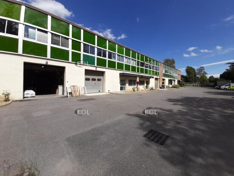 Flex in Les Ulis for lease - Building Photo - Image 2 of 7