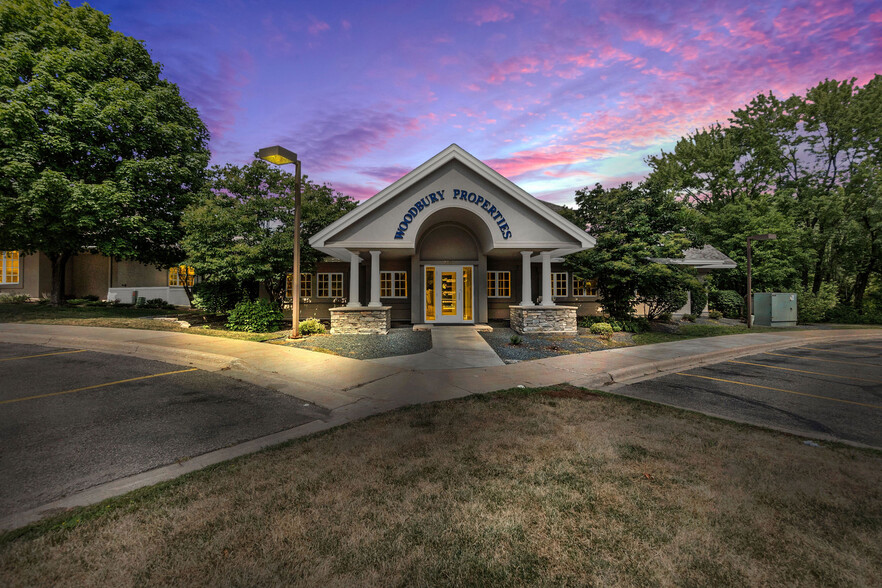 3020 Woodbury Dr, Woodbury, MN à vendre - Photo du bâtiment - Image 1 de 1