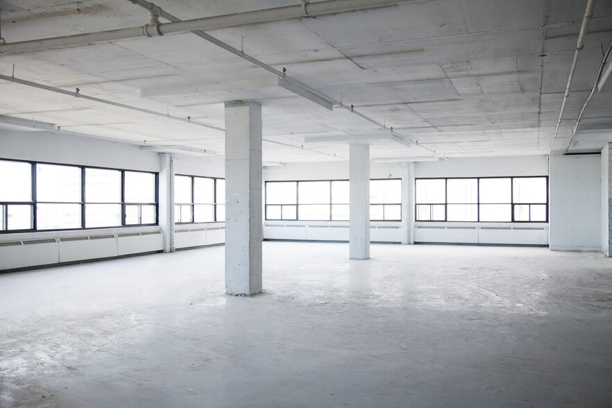 111 Rue Chabanel O, Montréal, QC à louer - Photo intérieure - Image 3 de 19