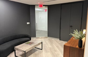 2 S Biscayne Blvd, Miami, FL for lease Interior Photo- Image 2 of 13