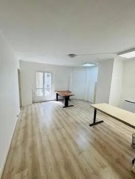 12 Rue Greuze, Paris for lease - Building Photo - Image 3 of 4