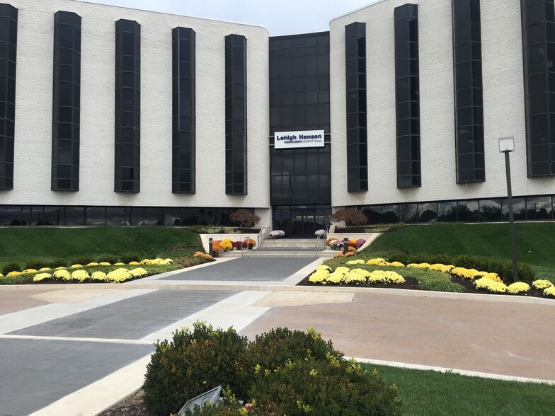 7660 Imperial Way, Allentown, PA for lease - Building Photo - Image 3 of 15