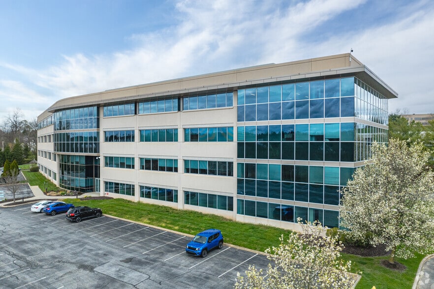 2 Braxton Way, Glen Mills, PA for lease - Building Photo - Image 1 of 6