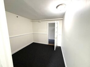 129 Main St, Old Saybrook, CT à louer Photo intérieure- Image 1 de 2