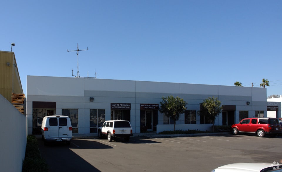 3259-3275 Walnut Ave, Signal Hill, CA for sale - Primary Photo - Image 1 of 5