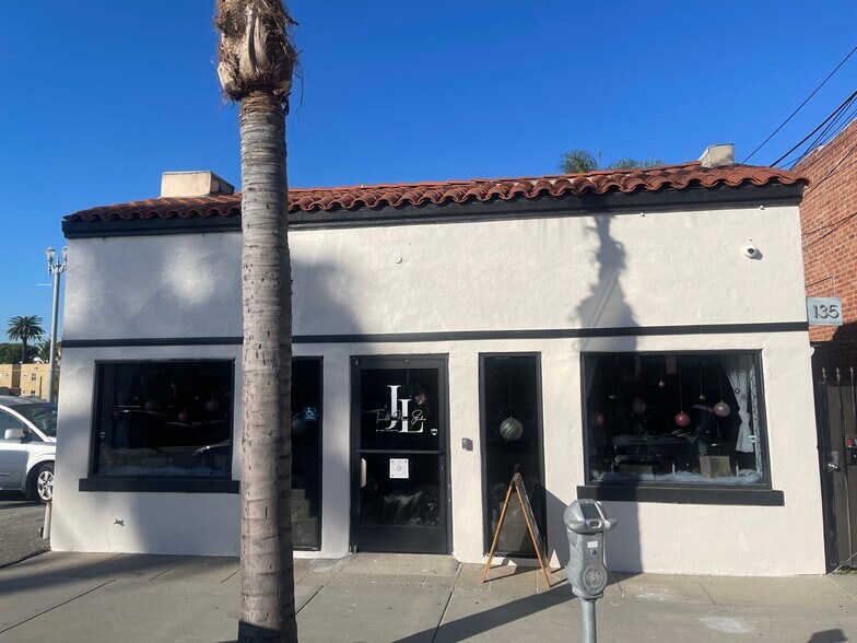 135-137 W 5th St, Long Beach, CA à vendre - Photo du bâtiment - Image 3 de 4