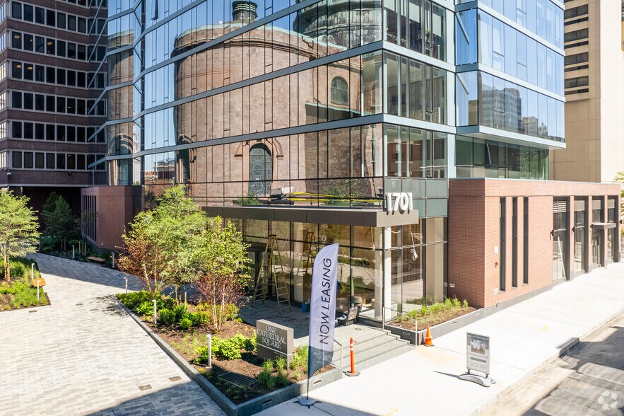 1701 Race St, Philadelphia, PA à louer - Photo du bâtiment - Image 2 de 49
