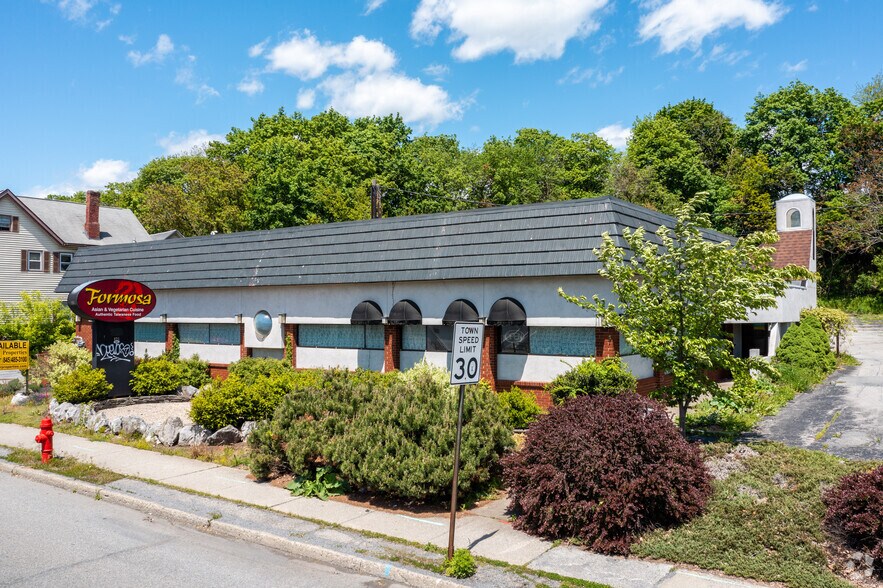 825 Main St, Poughkeepsie, NY à louer - Photo principale - Image 1 de 6