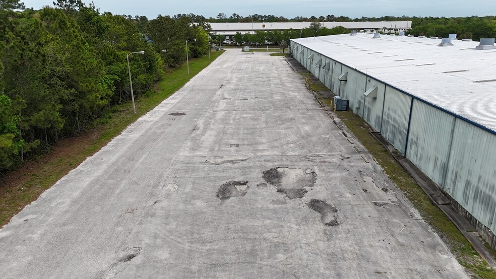 9444-9446 Florida Mining Blvd E, Jacksonville, FL à louer - Photo du bâtiment - Image 3 de 9