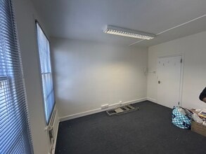 2-8 Games Rd, Barnet à louer Photo intérieure- Image 2 de 4