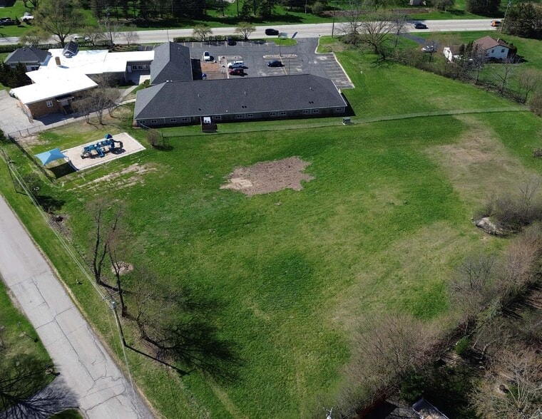 3011 Saylesville Rd, Waukesha, WI for lease - Building Photo - Image 1 of 2