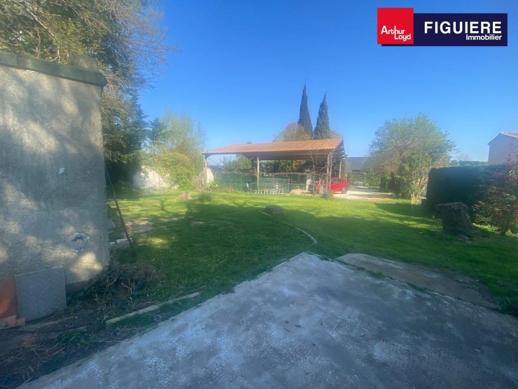 Land in Salon-de-Provence for sale Building Photo- Image 1 of 7