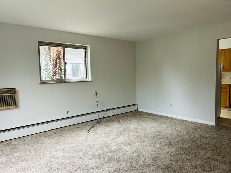 808 Schiff Ave, Cincinnati, OH for sale - Building Photo - Image 2 of 13