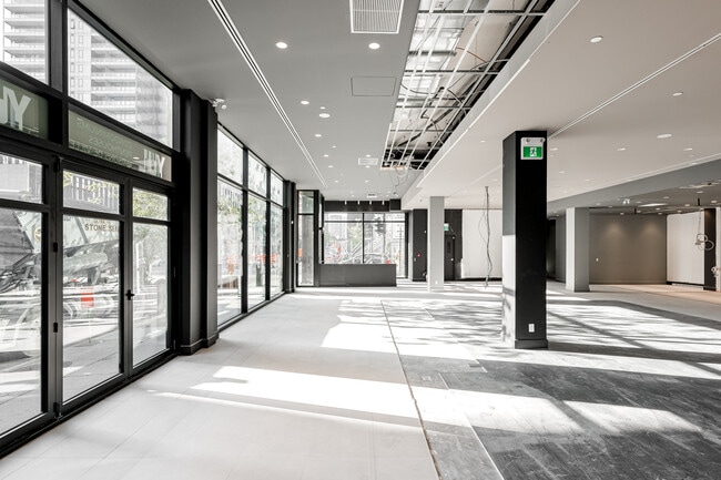 More details for 1155 Rue Mackay, Montréal, QC - Retail for Lease