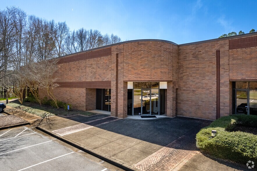 1831 W Oak Pky, Marietta, GA à louer - Photo du bâtiment - Image 3 de 6