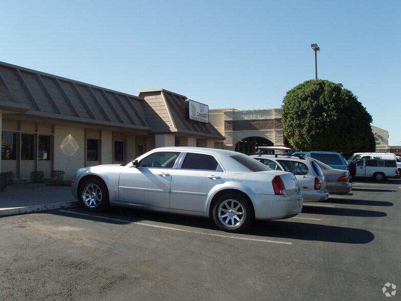 N 107th Ave, Sun City, AZ à louer - Photo du bâtiment - Image 3 de 3