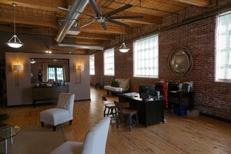 201 Smythe St, Greenville, SC à louer Photo intérieure- Image 2 de 5