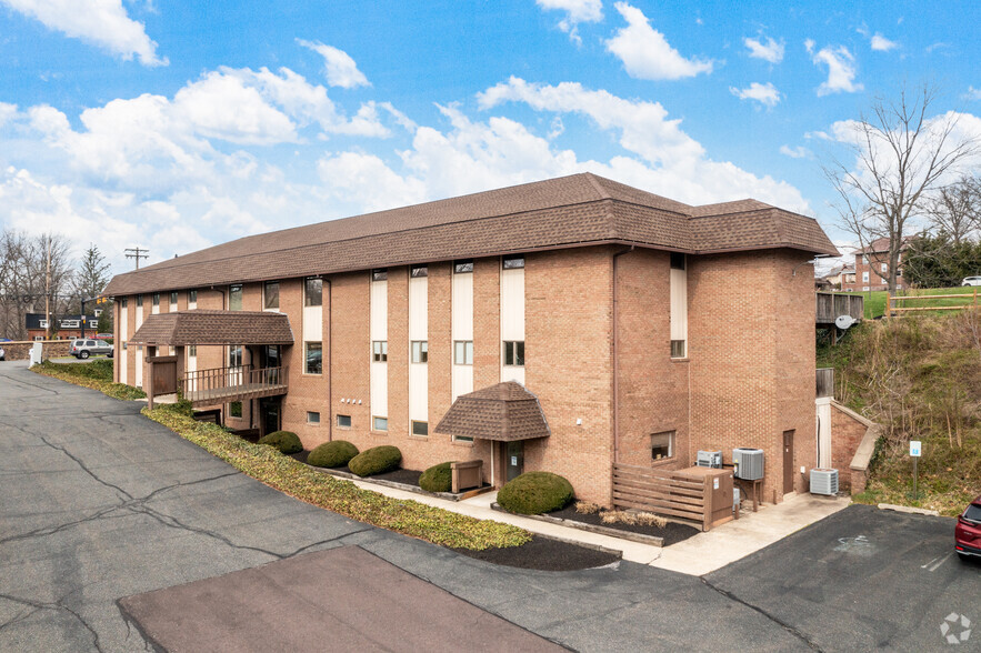 1800 E High St, Pottstown, PA for lease - Building Photo - Image 1 of 5