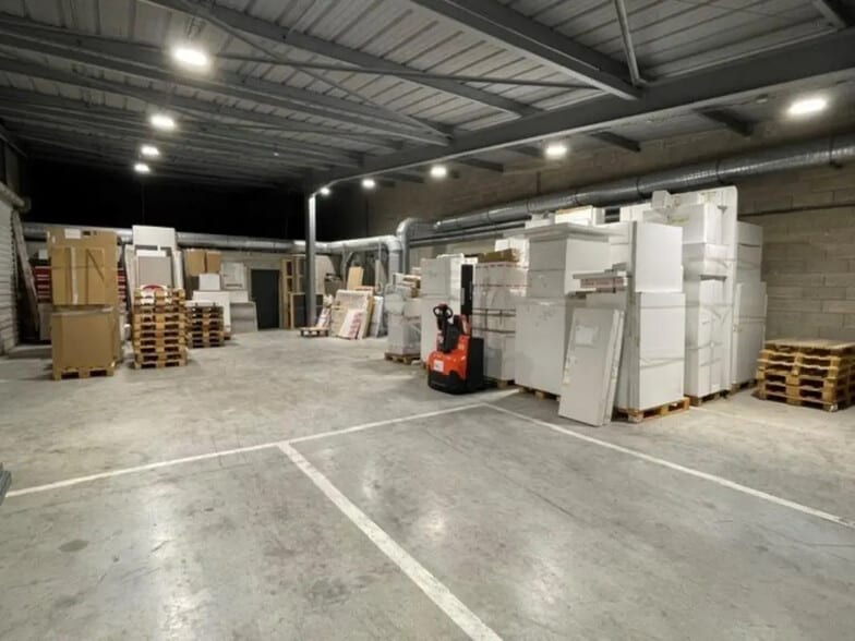 Office in Montpellier for lease - Building Photo - Image 2 of 8