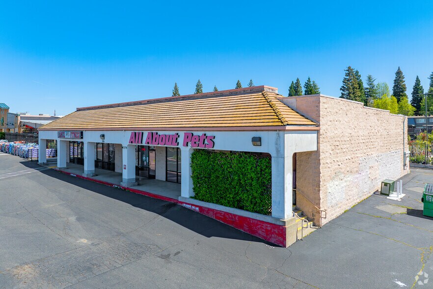 6104 San Juan Ave, Citrus Heights, CA à louer - Photo principale - Image 1 de 18