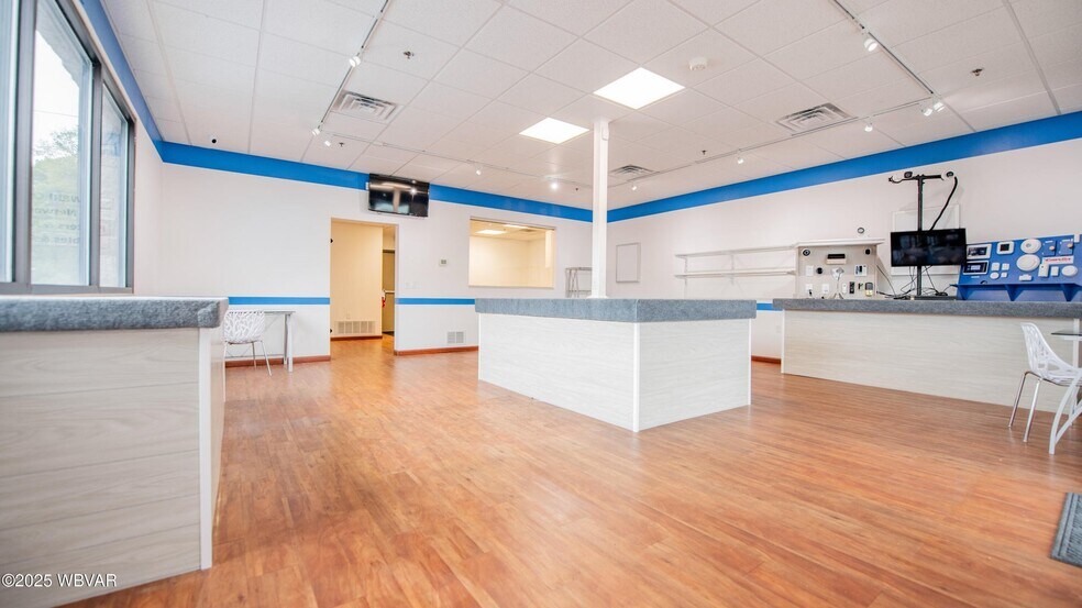 535 E 3rd St, Williamsport, PA à louer - Photo du bâtiment - Image 3 de 9