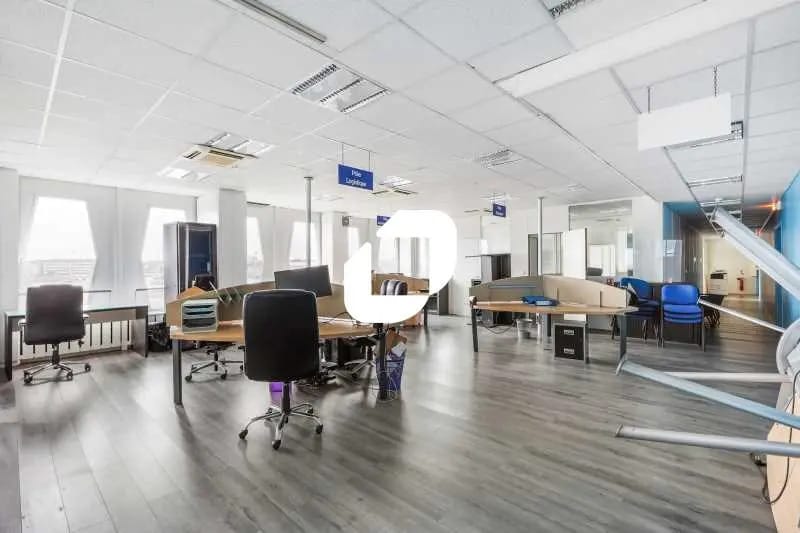 9 Avenue De L'Europe, Thiais for sale - Building Photo - Image 2 of 10