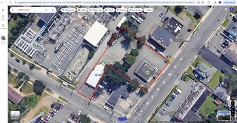 INVESTMENT  1.06 ACRES ZONED COMMERCIAL - Services immobiliers commerciaux