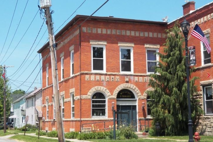 8 Main St E, Girard, PA for sale - Building Photo - Image 1 of 1