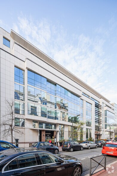 Bureau dans Levallois-Perret à louer - Photo du bâtiment - Image 3 de 5