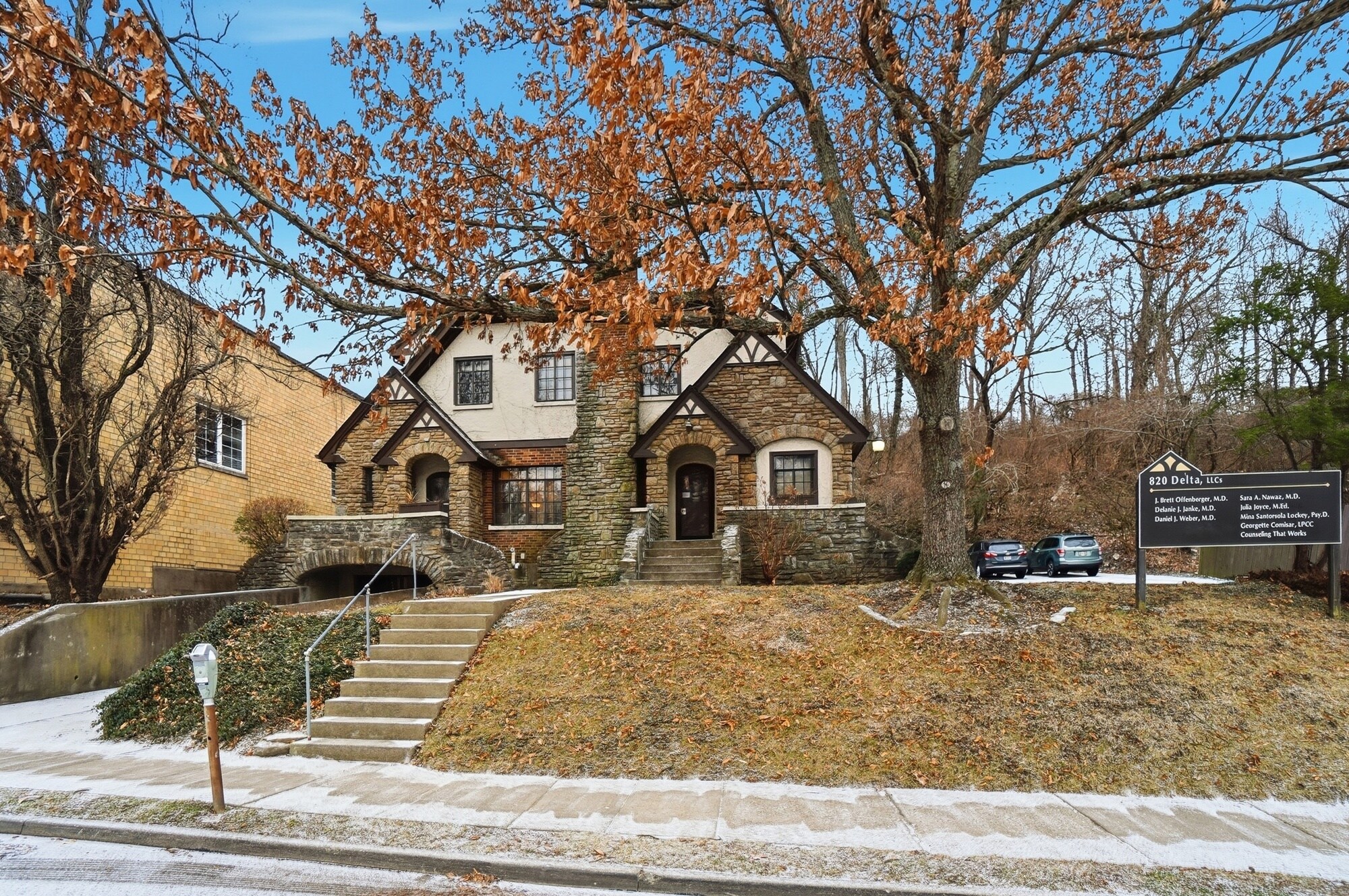 820 Delta Ave, Cincinnati, OH à vendre Photo du bâtiment- Image 1 de 28