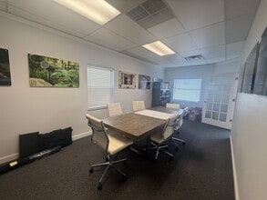 500 N Indiana Ave, Englewood, FL for lease Building Photo- Image 2 of 10